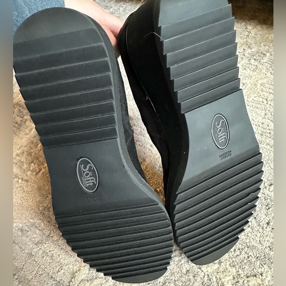 SOFFT Emeree Wedge Bootie Modern Chelsea Boot Suede Waterproof Black 8M - Picture 4 of 6